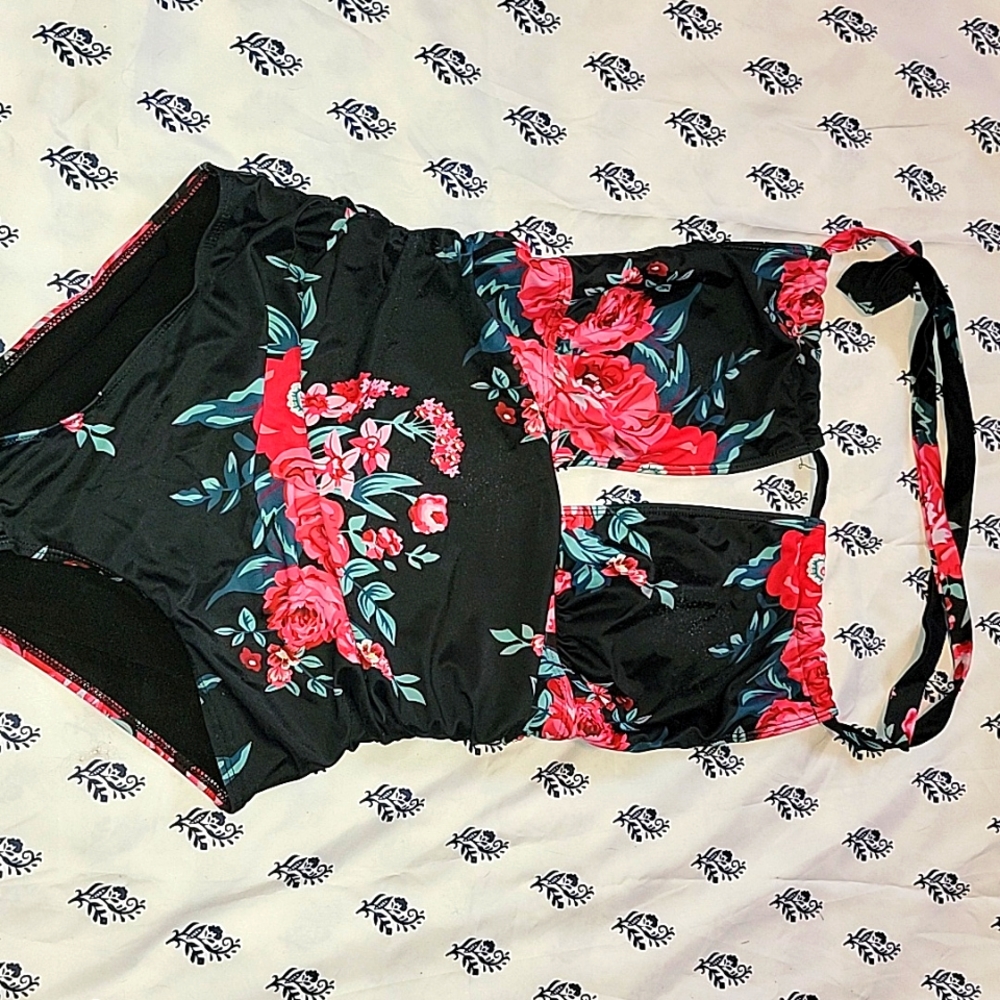 One peace swim suit